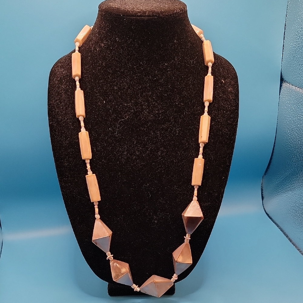 Elegant Mother Of Pearl Geometric Necklace